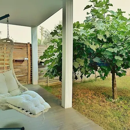 Brand New With Garden Casa vacanze